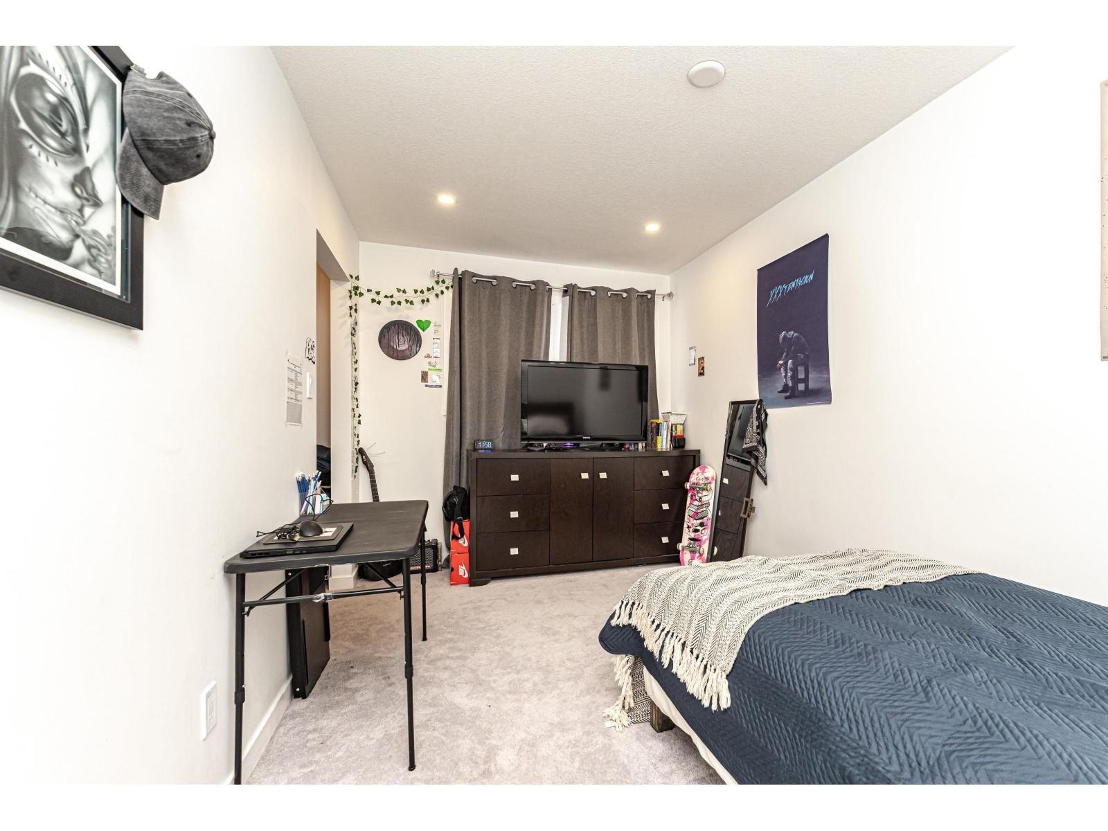 17716 84 Ave NW - 27
