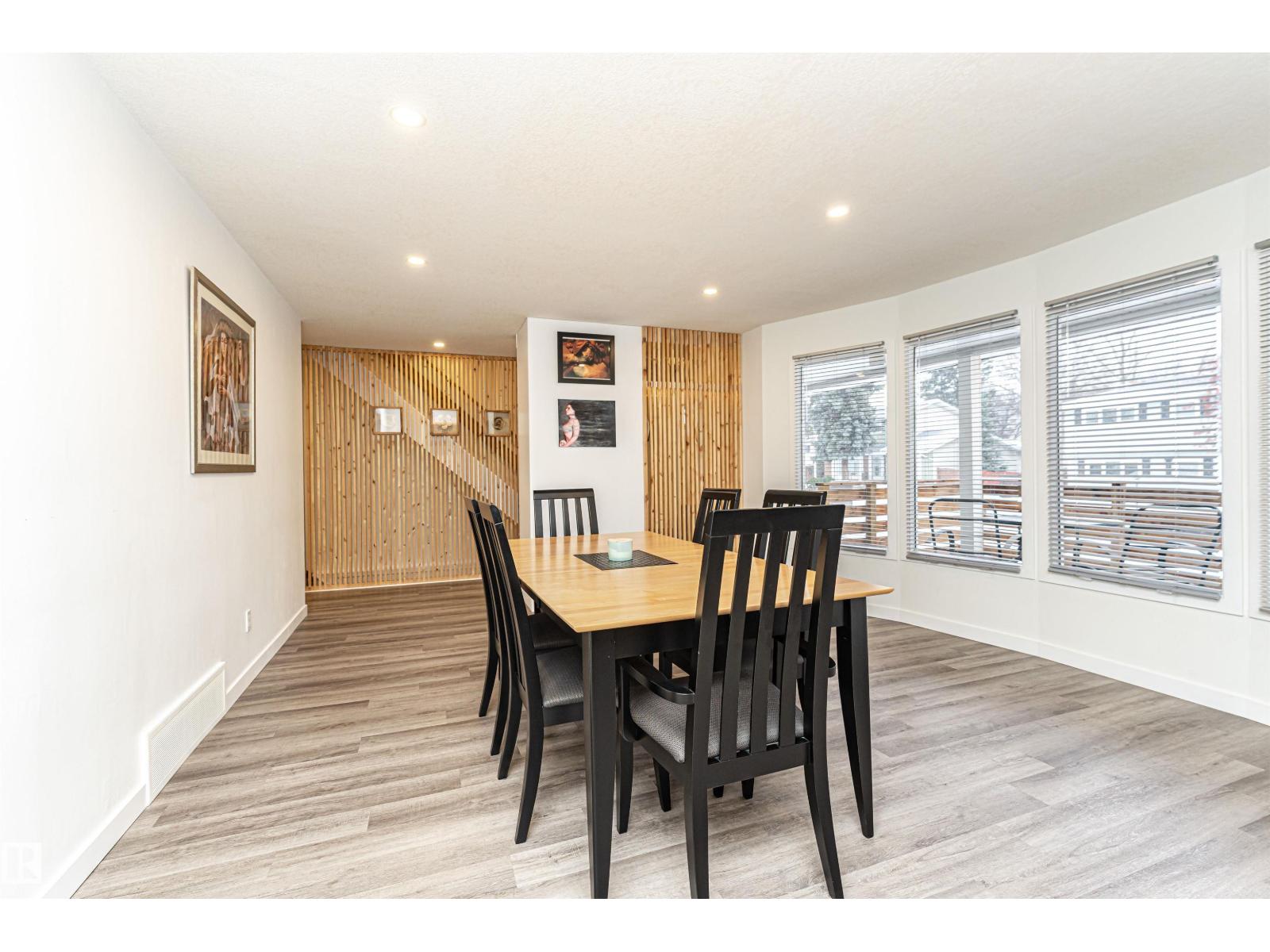 17716 84 Ave NW - 9