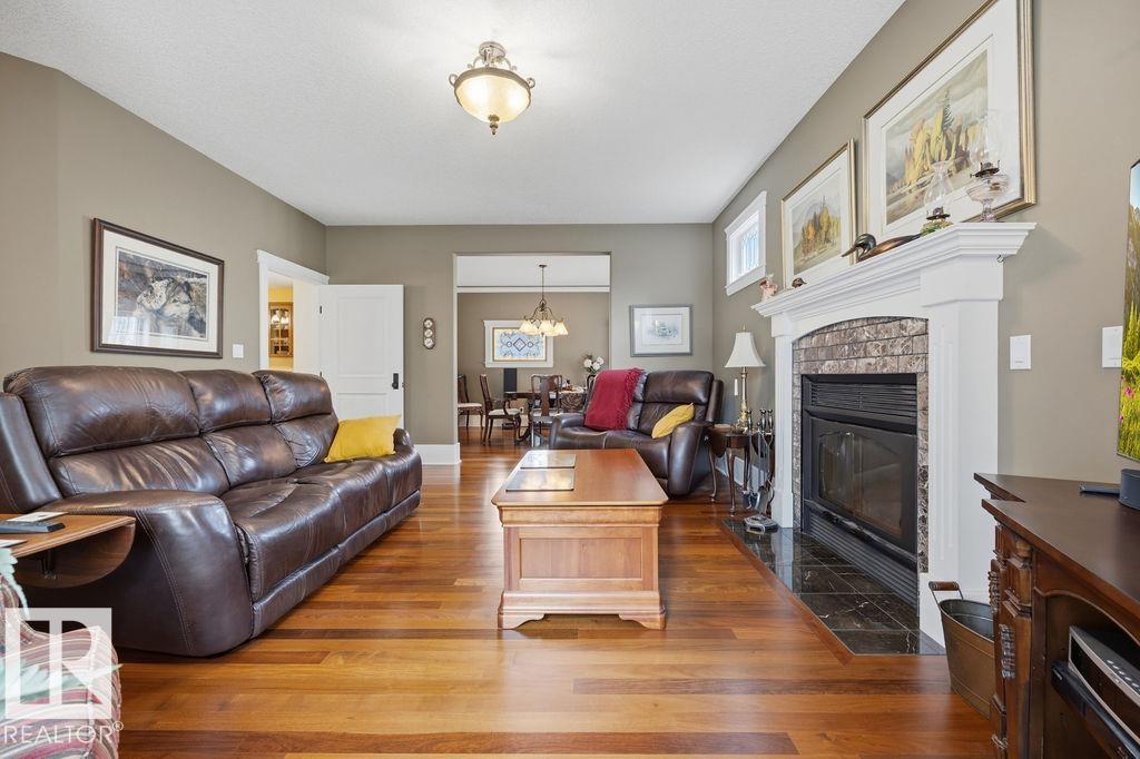11137 81 AV NW - 10