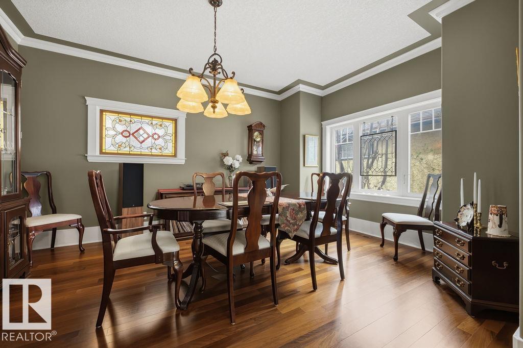 11137 81 AV NW - 11