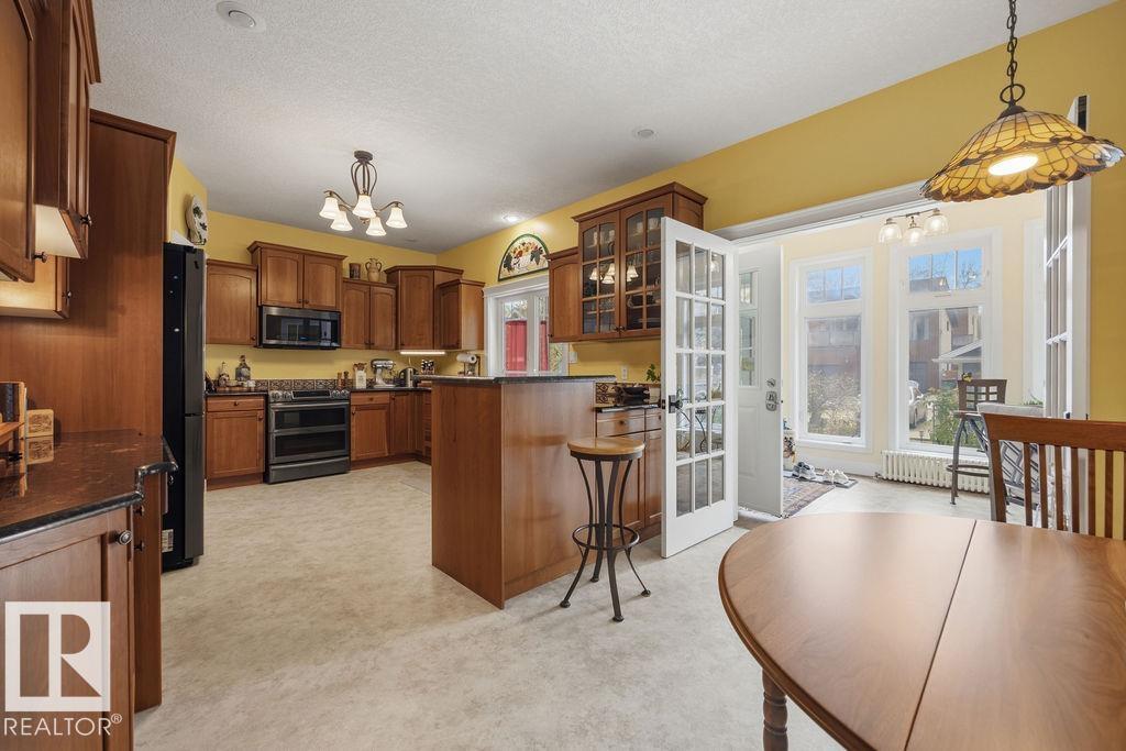 11137 81 AV NW - 15