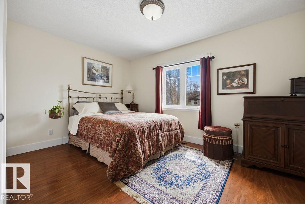 11137 81 AV NW - 37