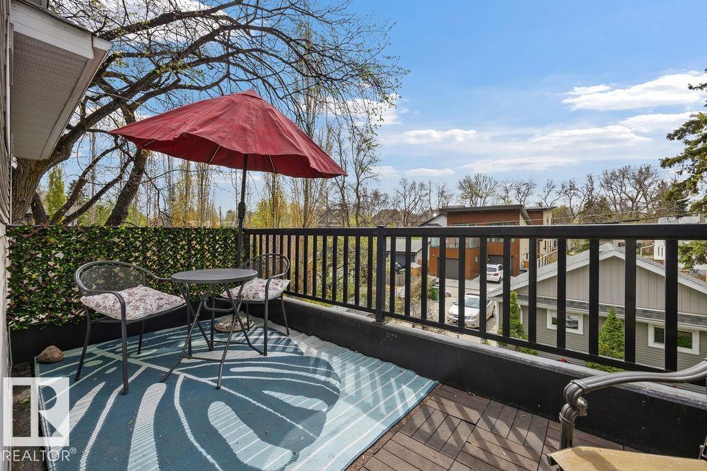 11137 81 AV NW - 44