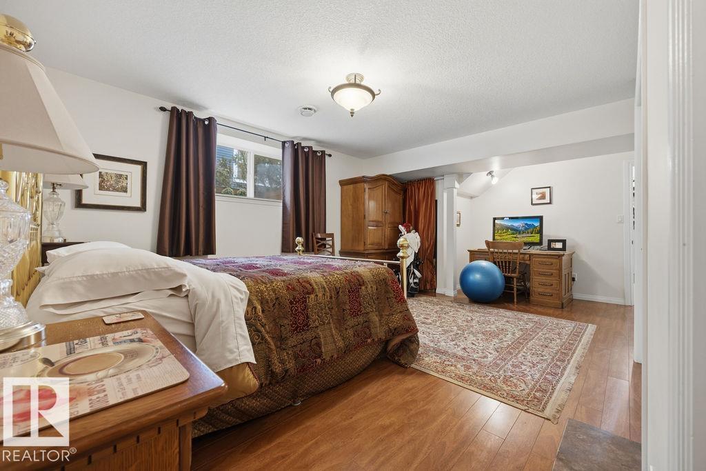 11137 81 AV NW - 50