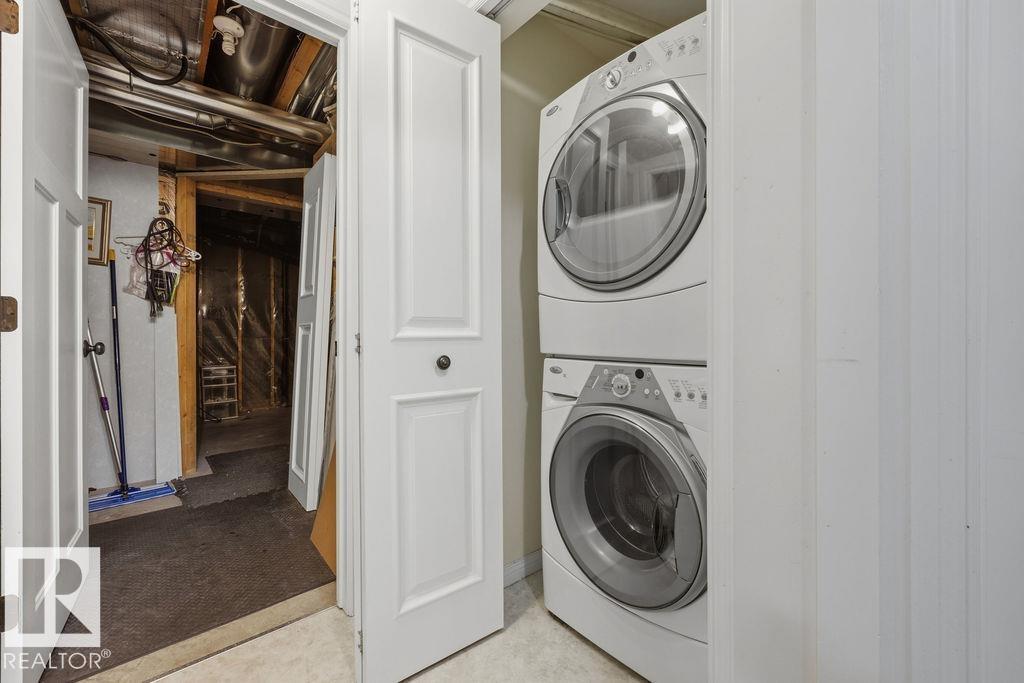 11137 81 AV NW - 53