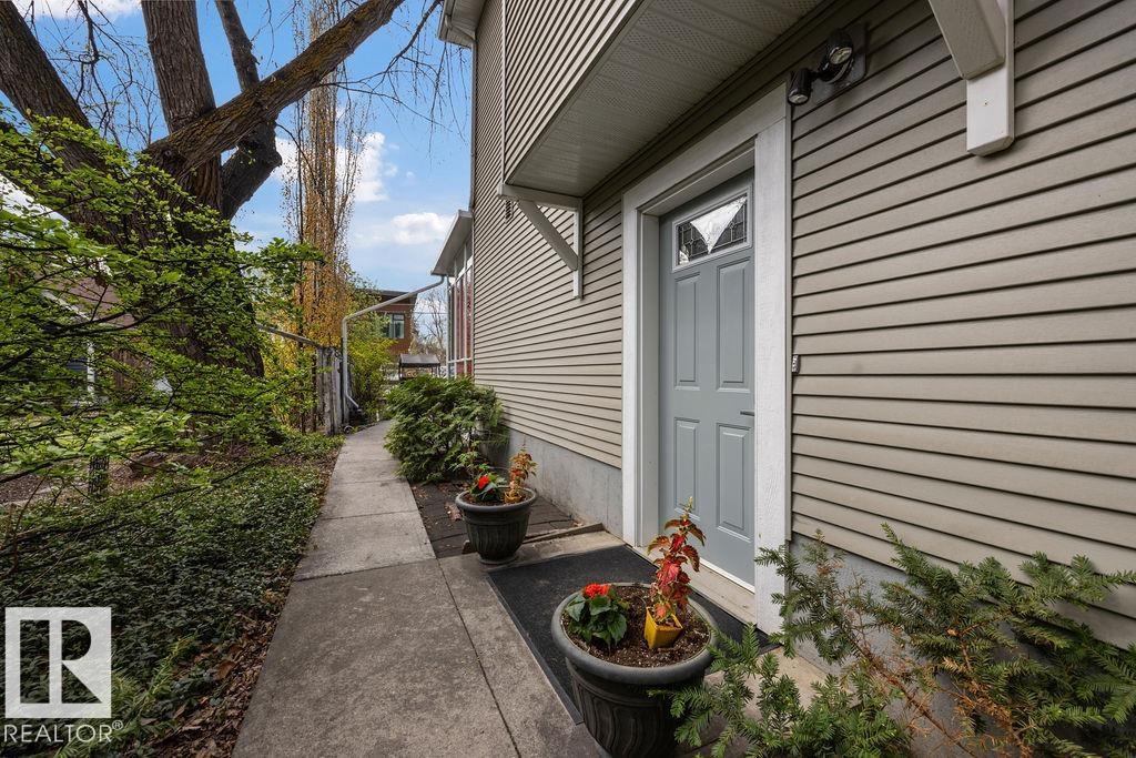 11137 81 AV NW - 62
