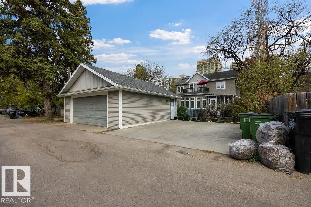 11137 81 AV NW - 68