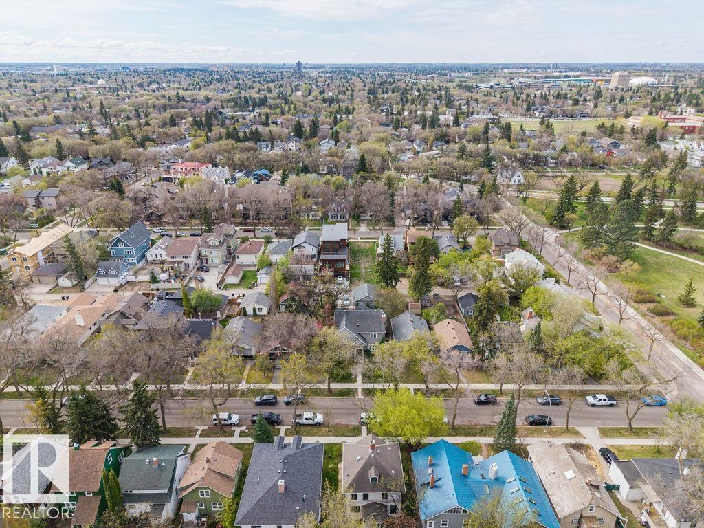 11137 81 AV NW - 70