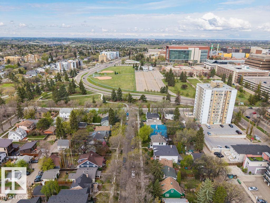 11137 81 AV NW - 71