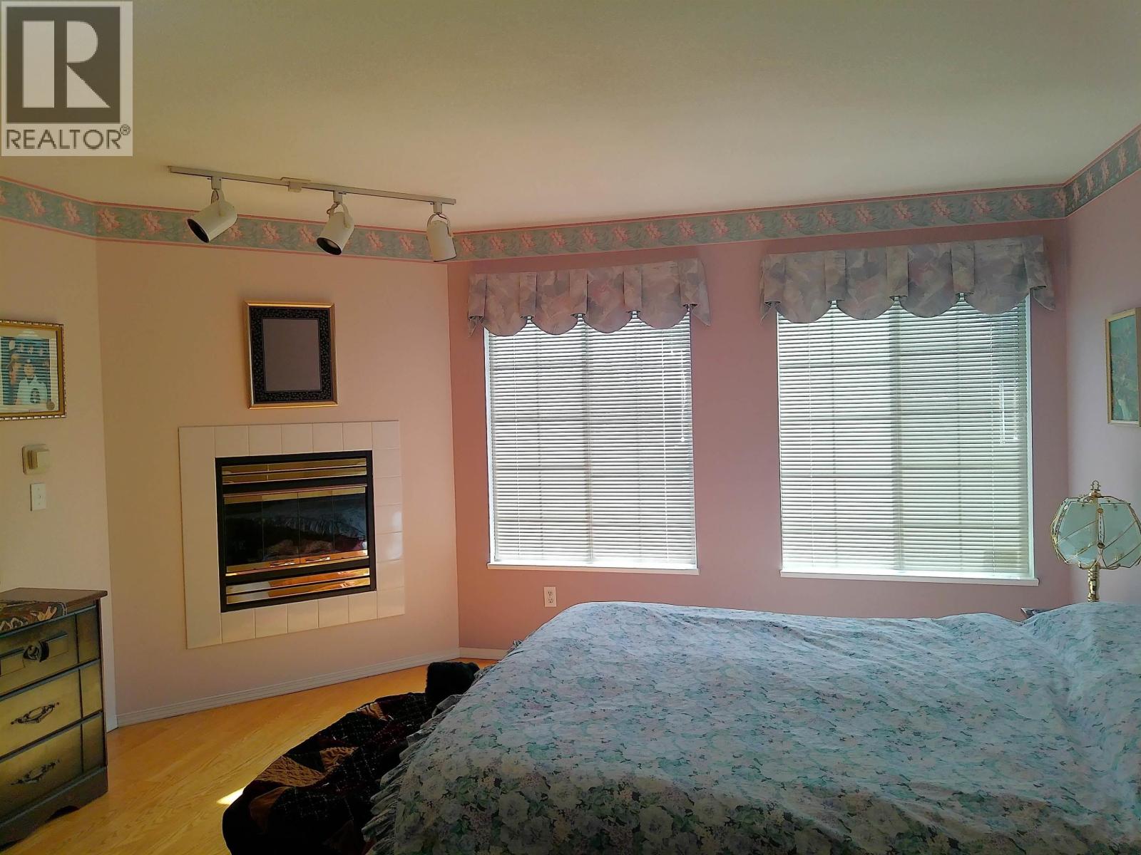38 11502 BURNETT STREET, Maple Ridge