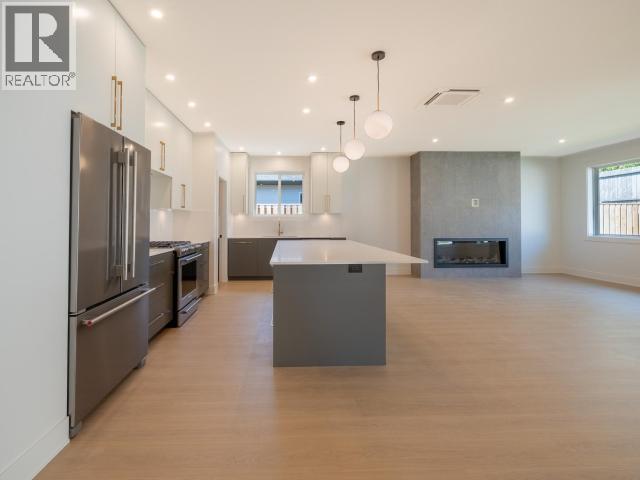 4158 BOWNESS AVE - 15
