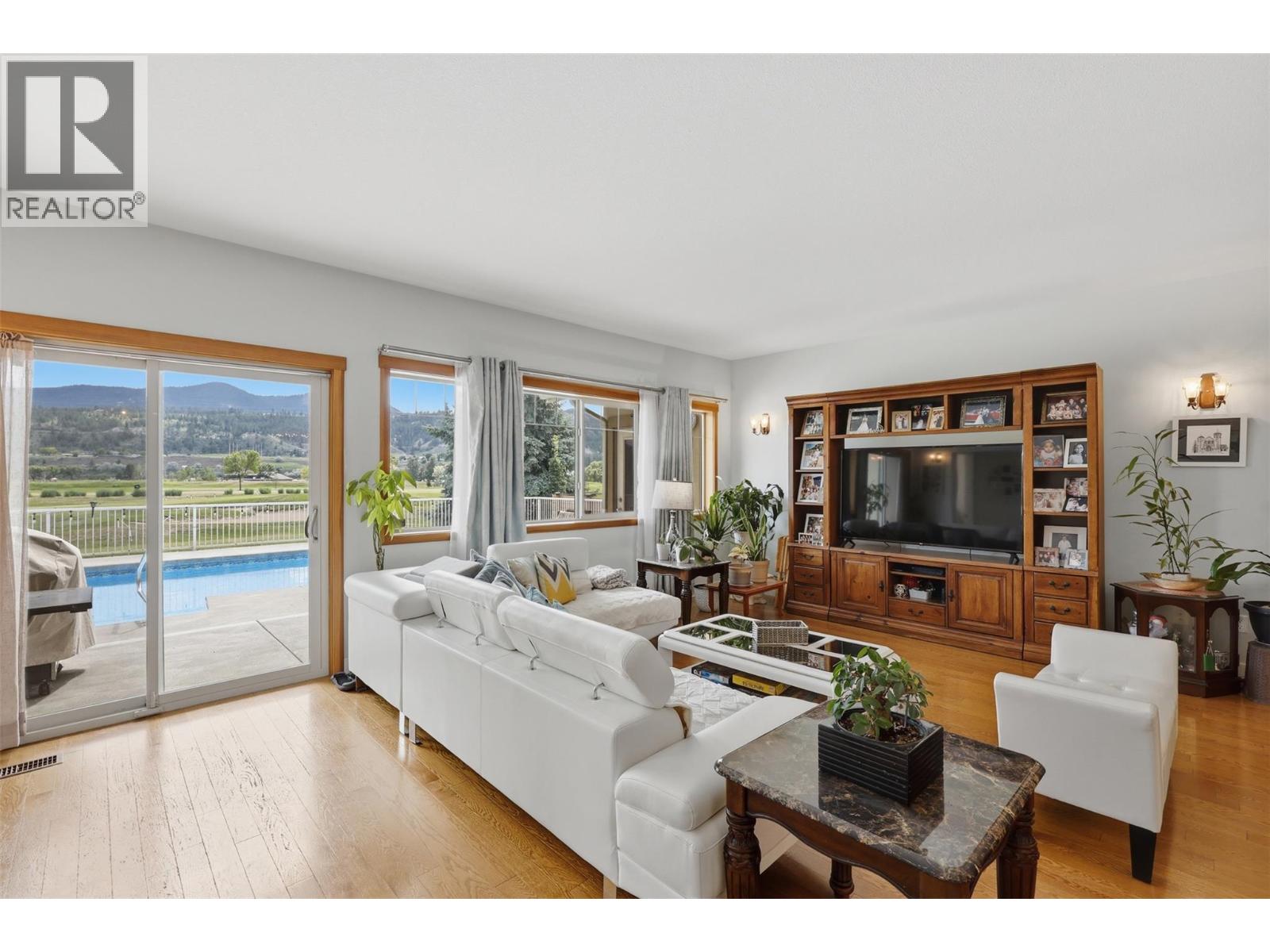 417 NUEVA Wynd, Kamloops