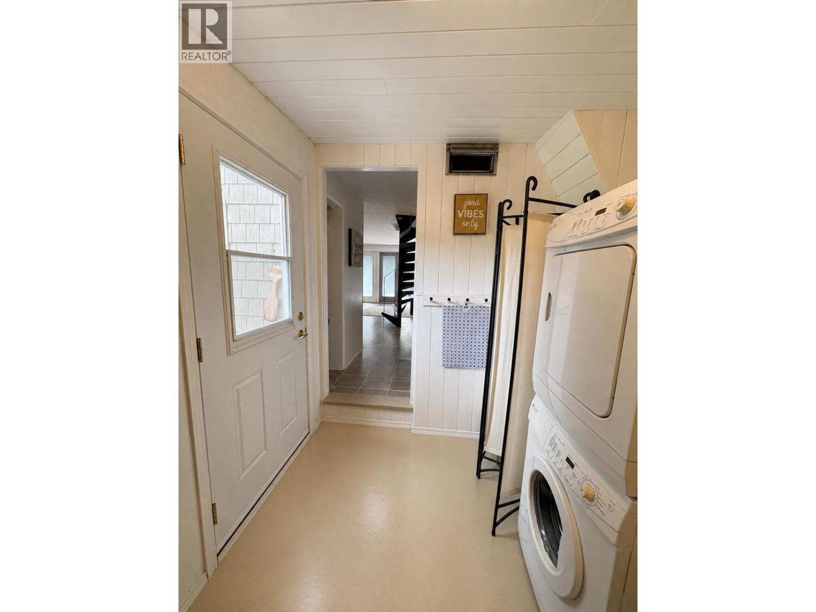 Photo 11 of 25 — 26225 N NESS LAKE ROAD · Prince George, BC