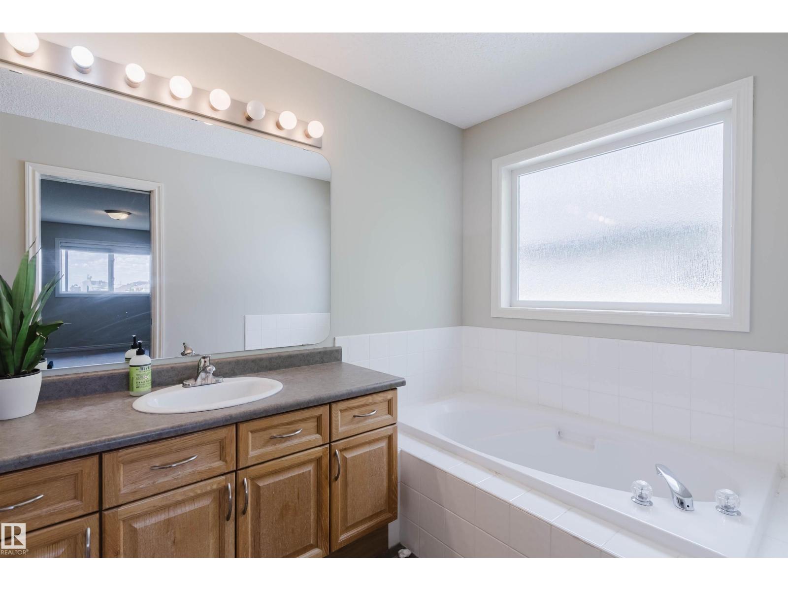 3534 MCLEAN CR SW - 42