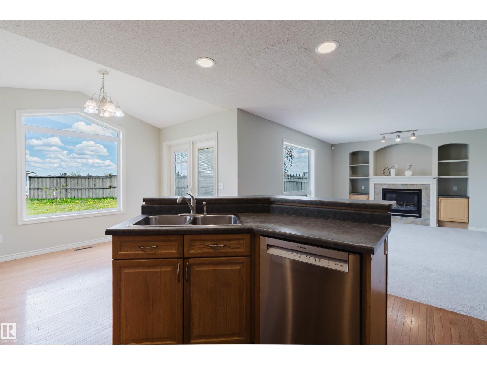 3534 MCLEAN CR SW - 14