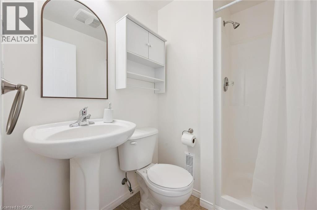 #3 151 CLAIRFIELDS Drive - 25