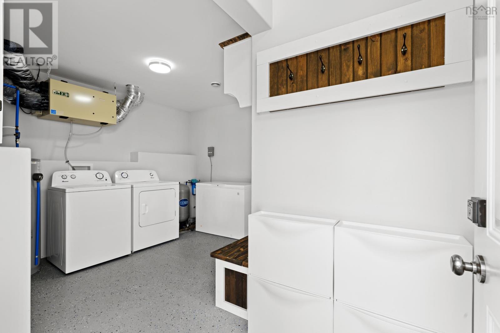 215 West Porters Lake Road - 38