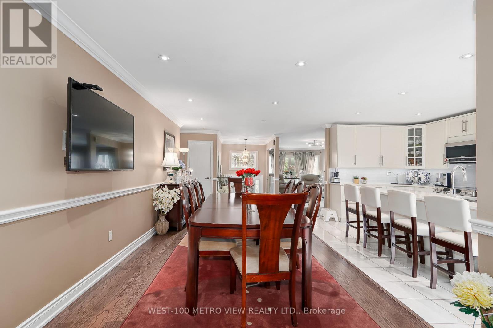 7 FAIRWAY CRESCENT - 17