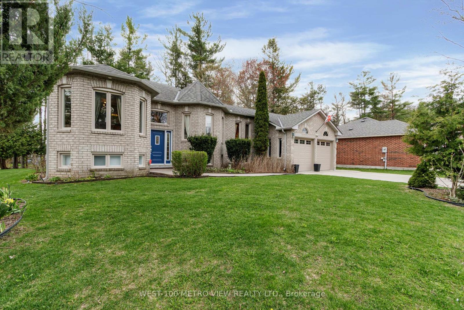 7 FAIRWAY CRESCENT - Image 2