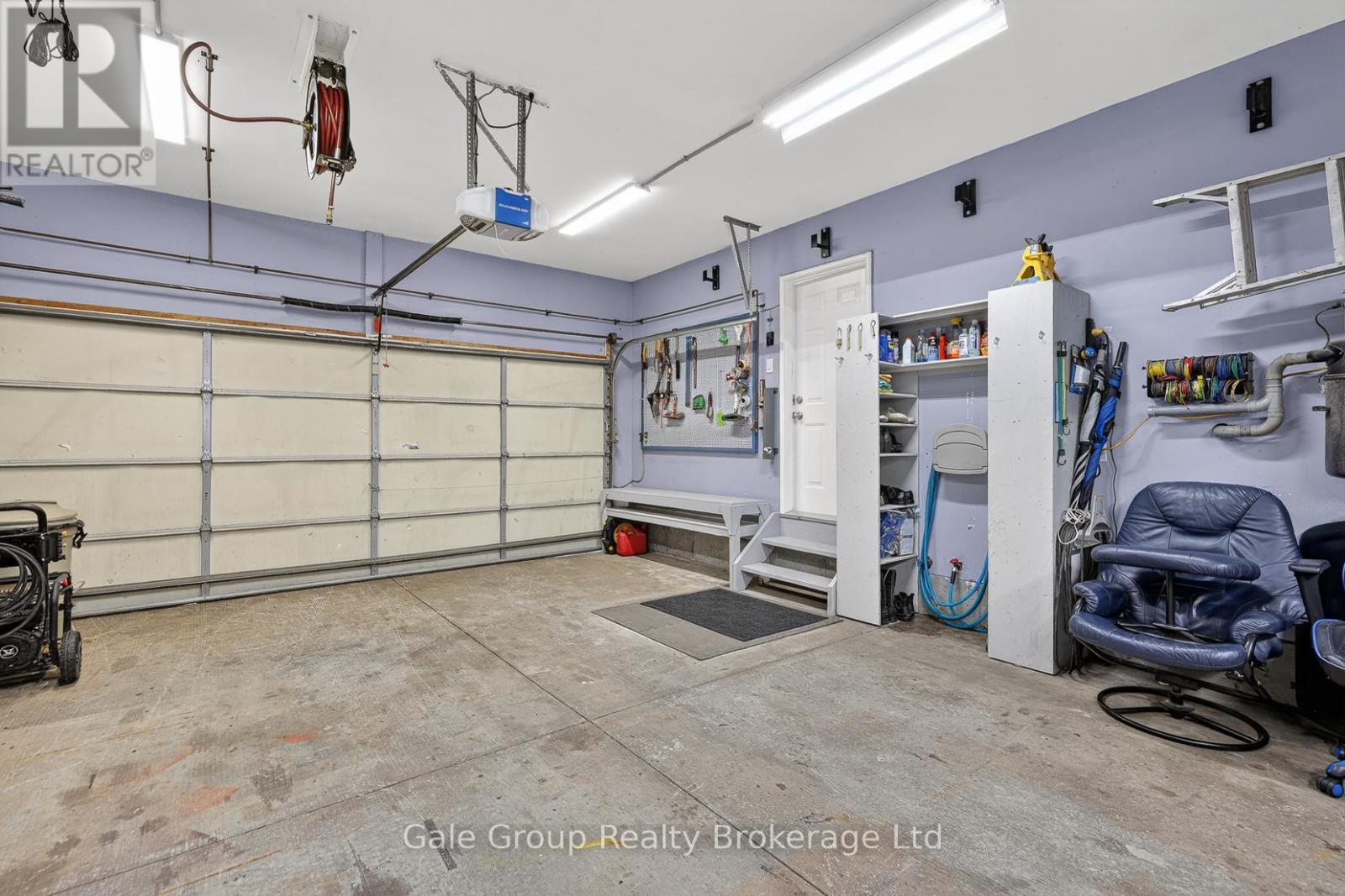 89 WOODVALE DRIVE - 41