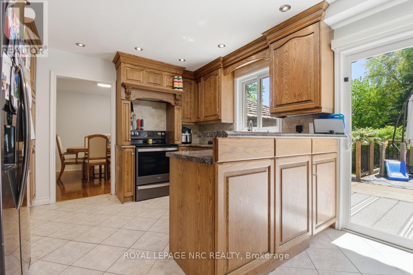 6 NURSERY LANE - 12