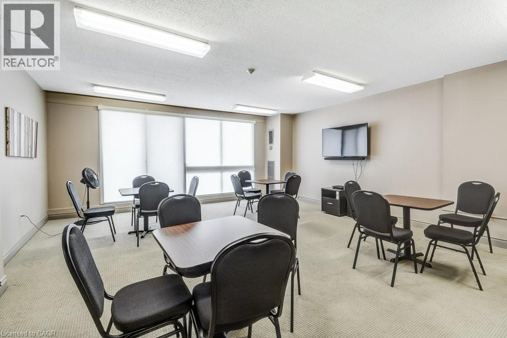 #205 2055 UPPER MIDDLE Road - 43