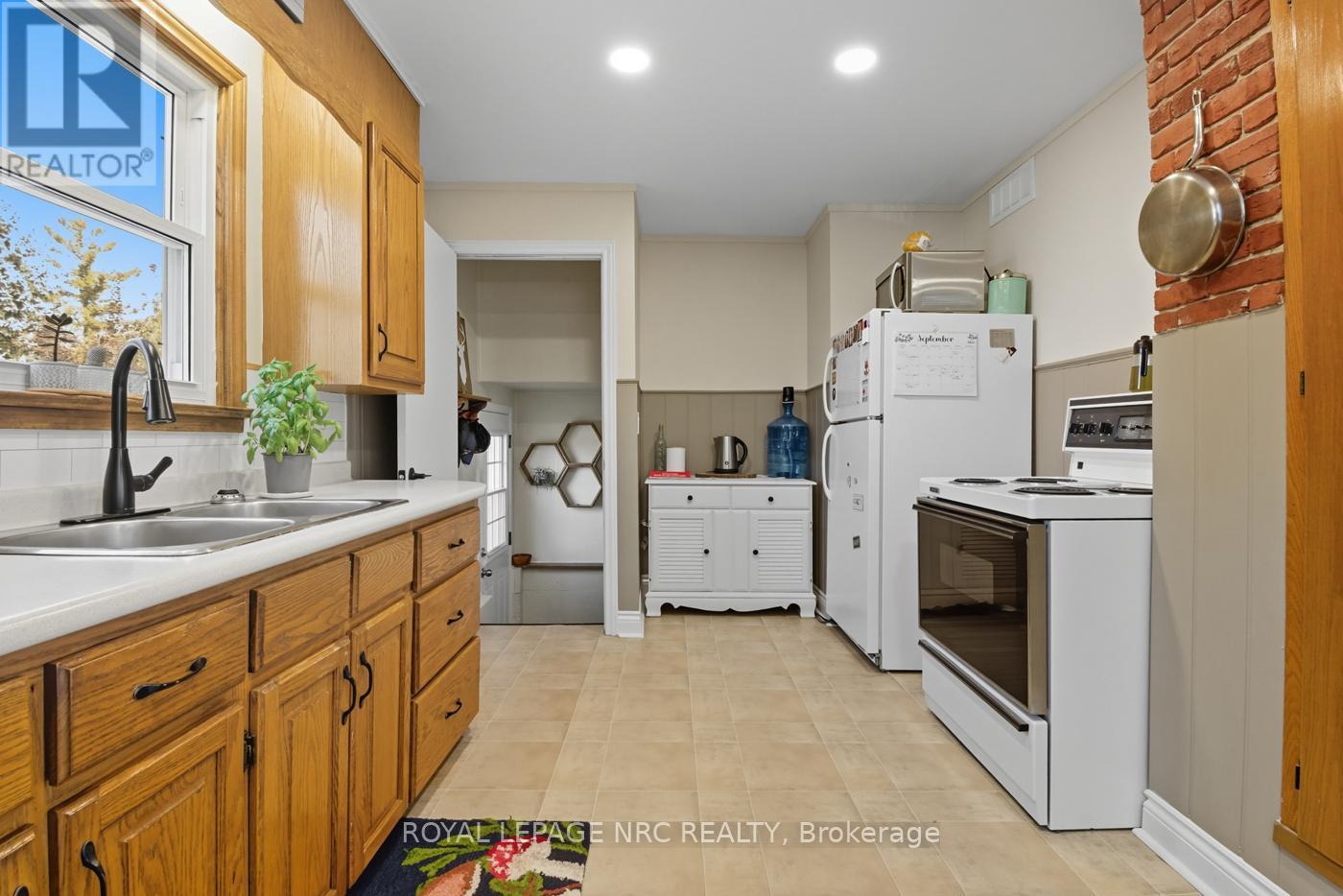 2459 THOMPSON ROAD - 14