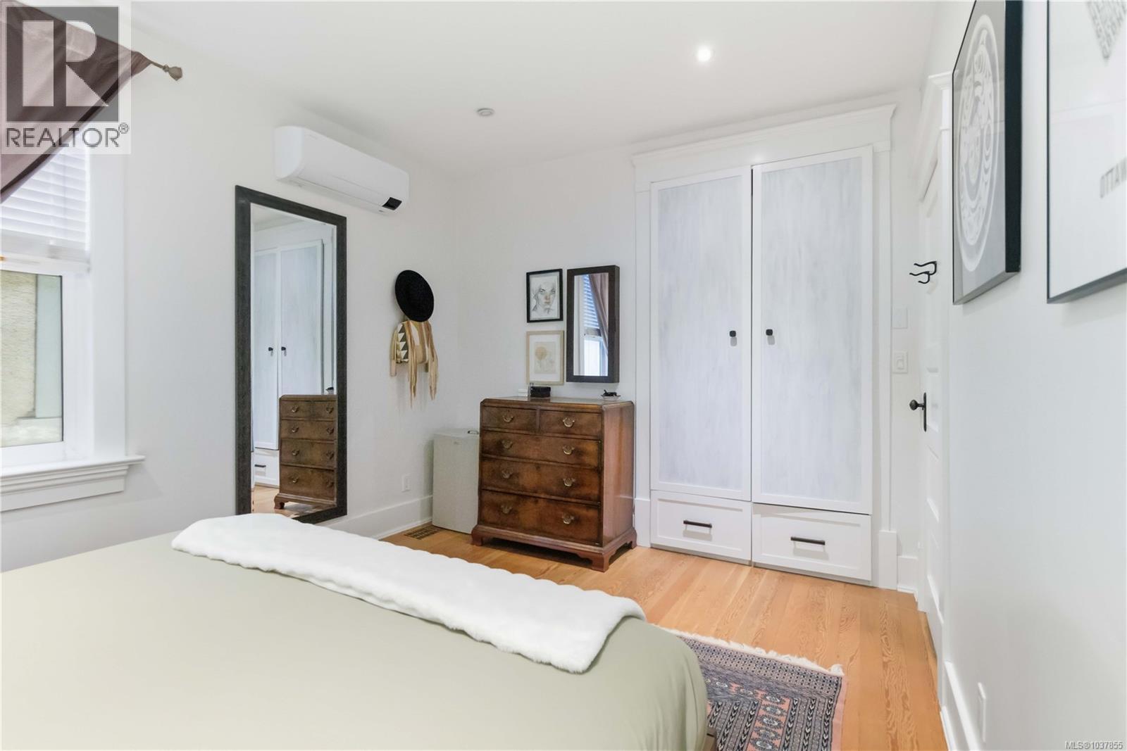 1742 Albert Ave - 21