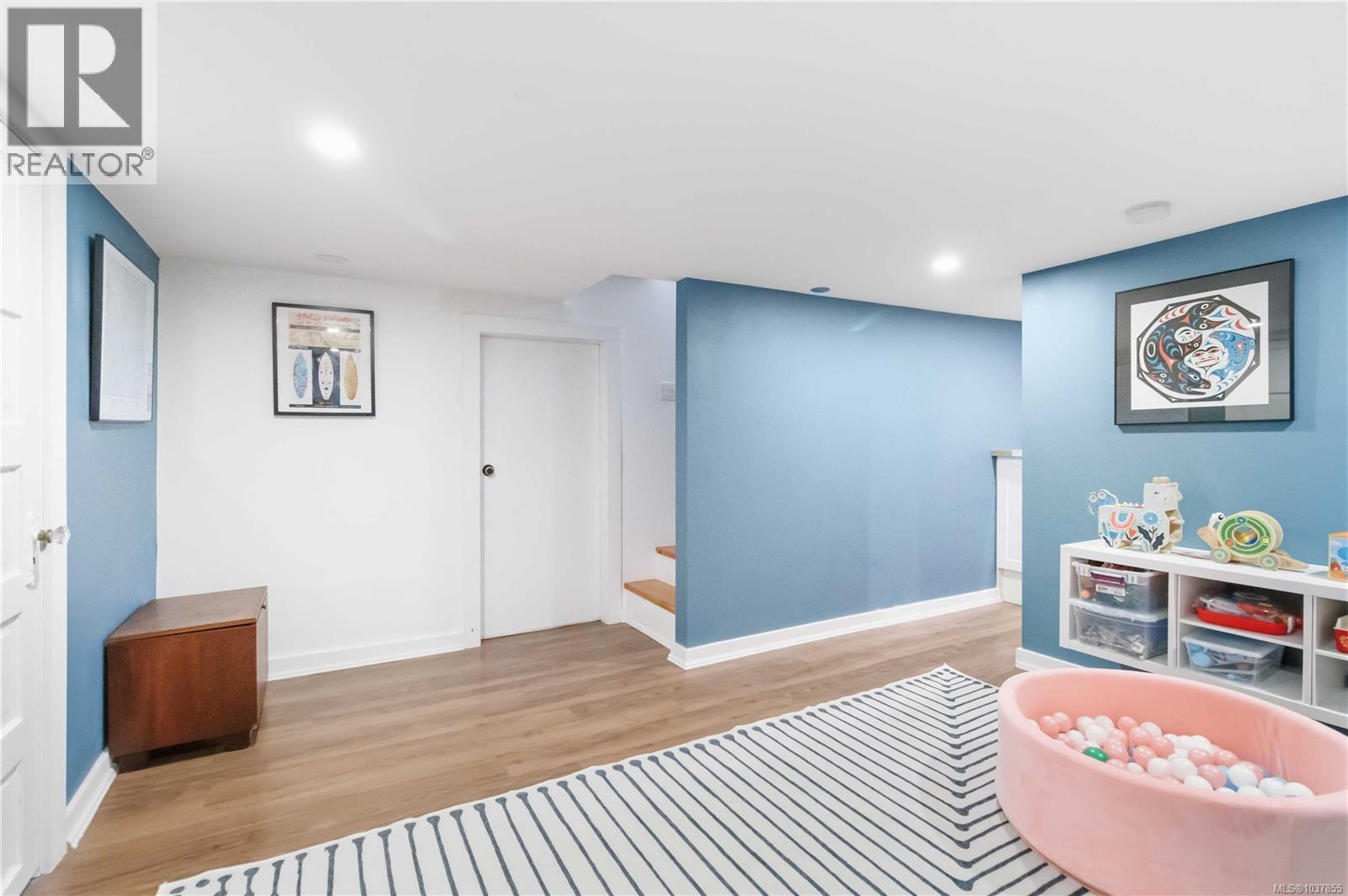 1742 Albert Ave - 30