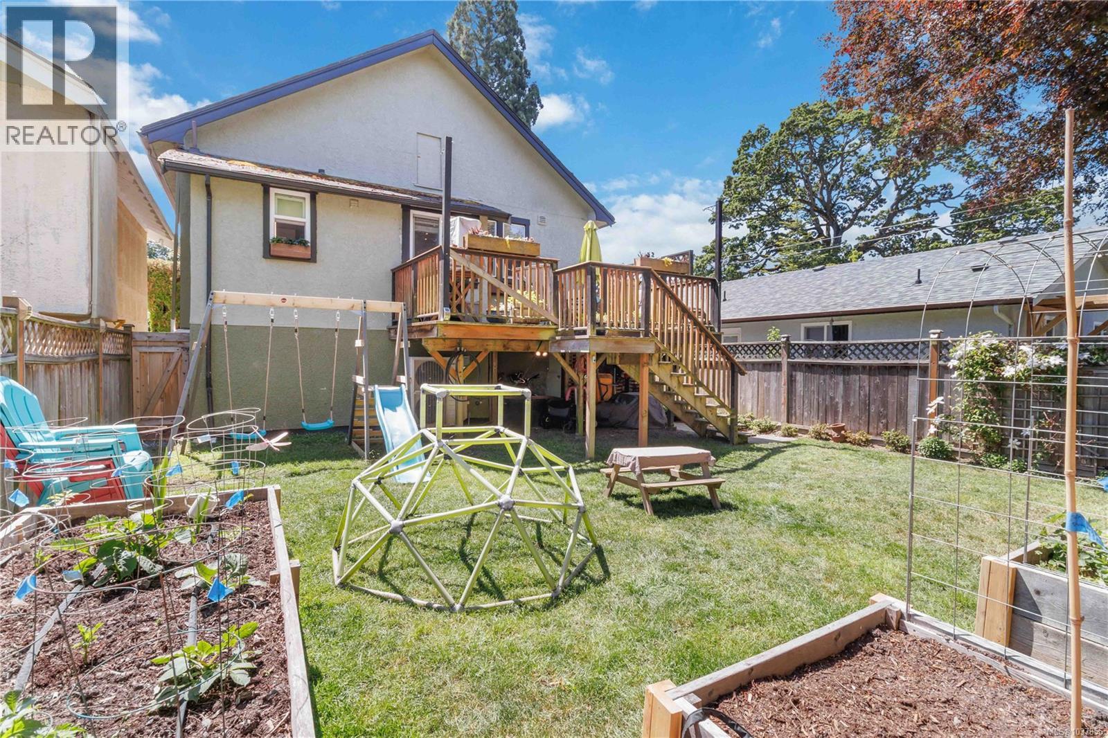 1742 Albert Ave - 34