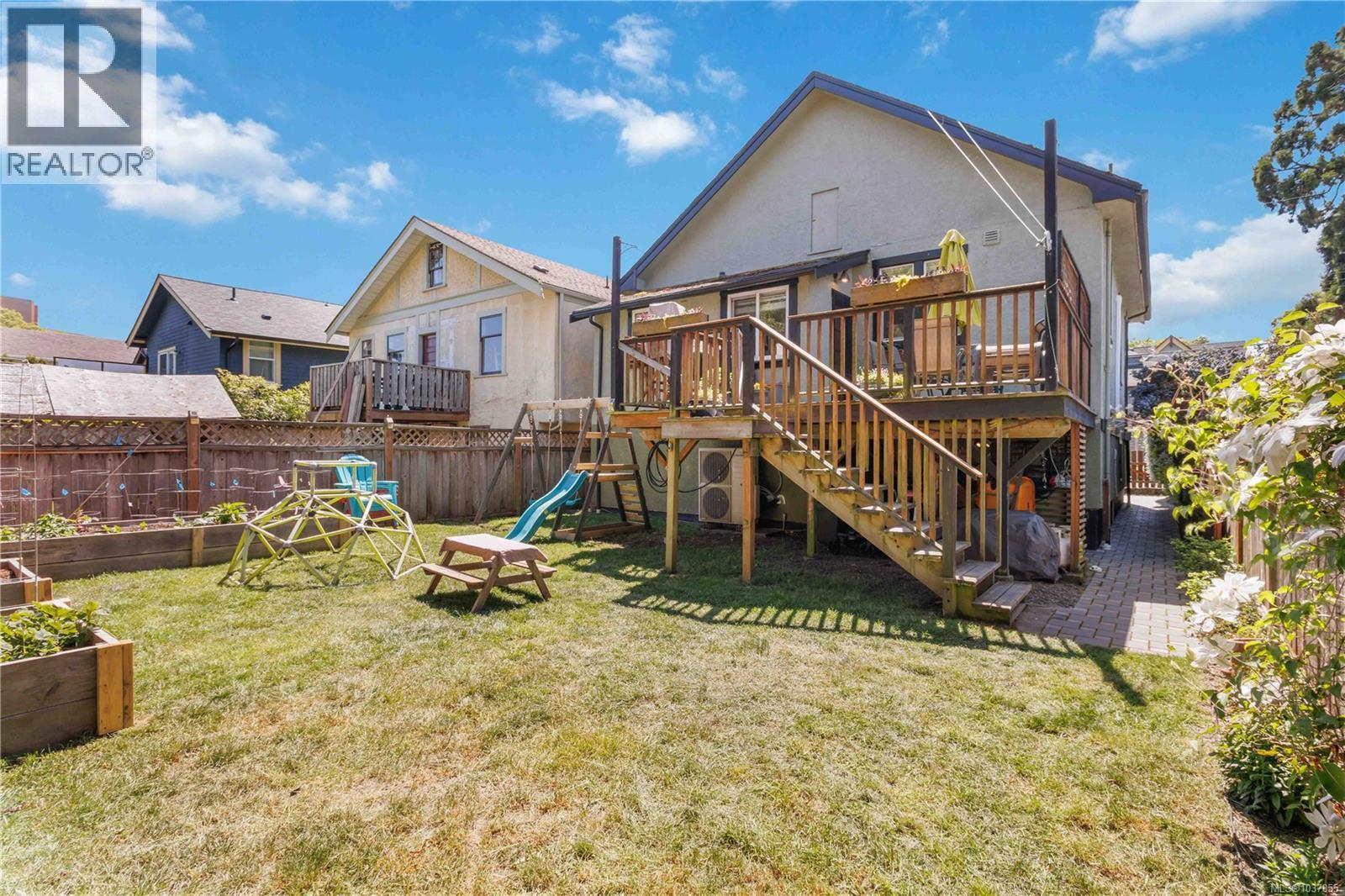1742 Albert Ave - 35