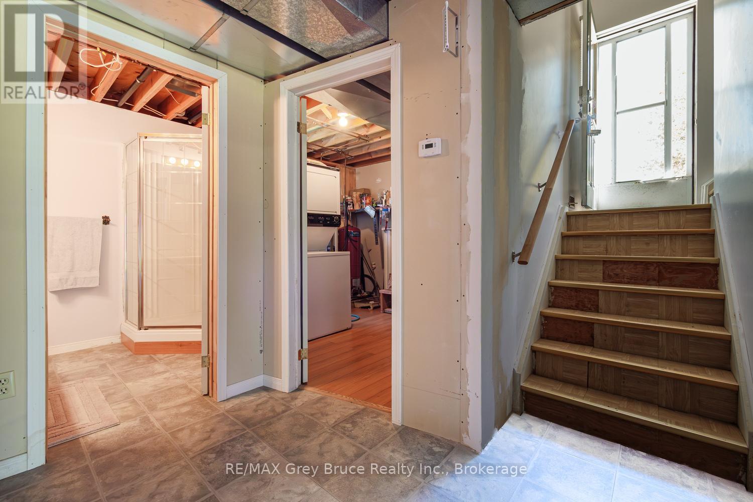 94 MAPLE DRIVE - 22