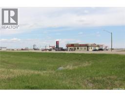 655 Service Road N, Central Butte, SK S0H0T0 Photo 6