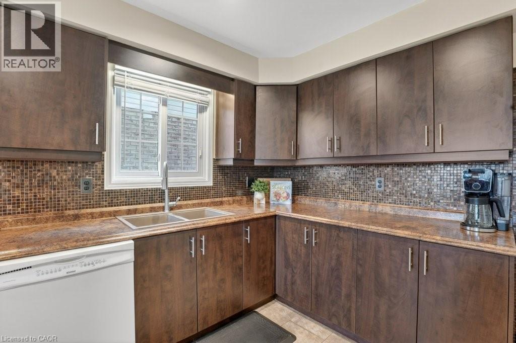 222 GREY FOX Drive - 6