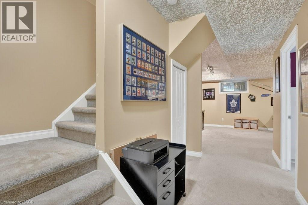 222 GREY FOX Drive - 26