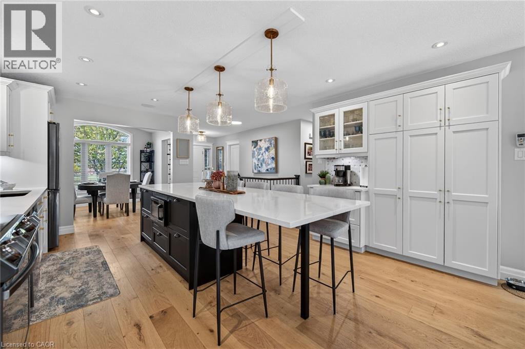 18 ANGLER Avenue - 9