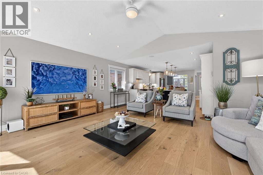 18 ANGLER Avenue - 18