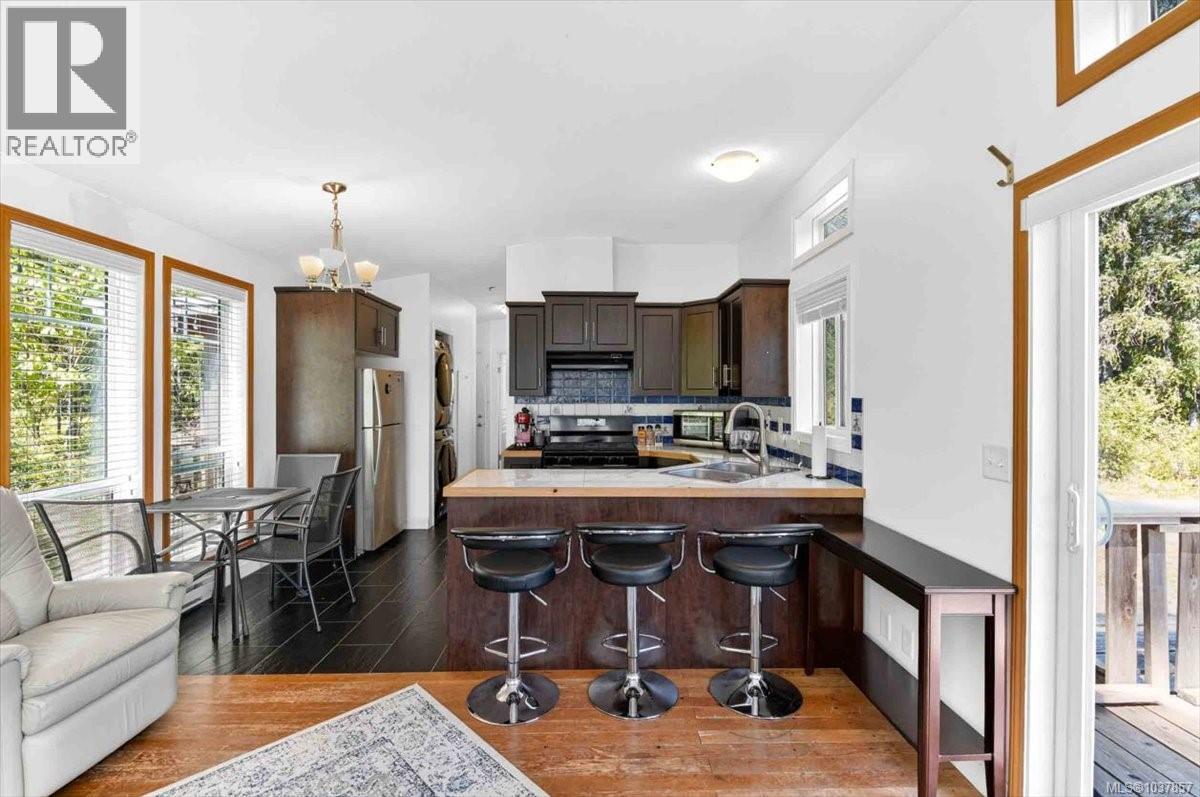 9589 Comox Trail - 10