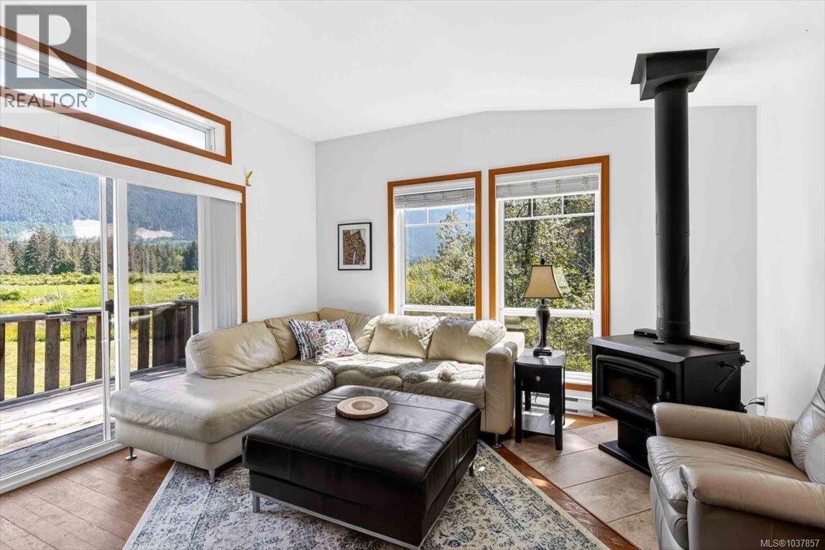 9589 Comox Trail - 12