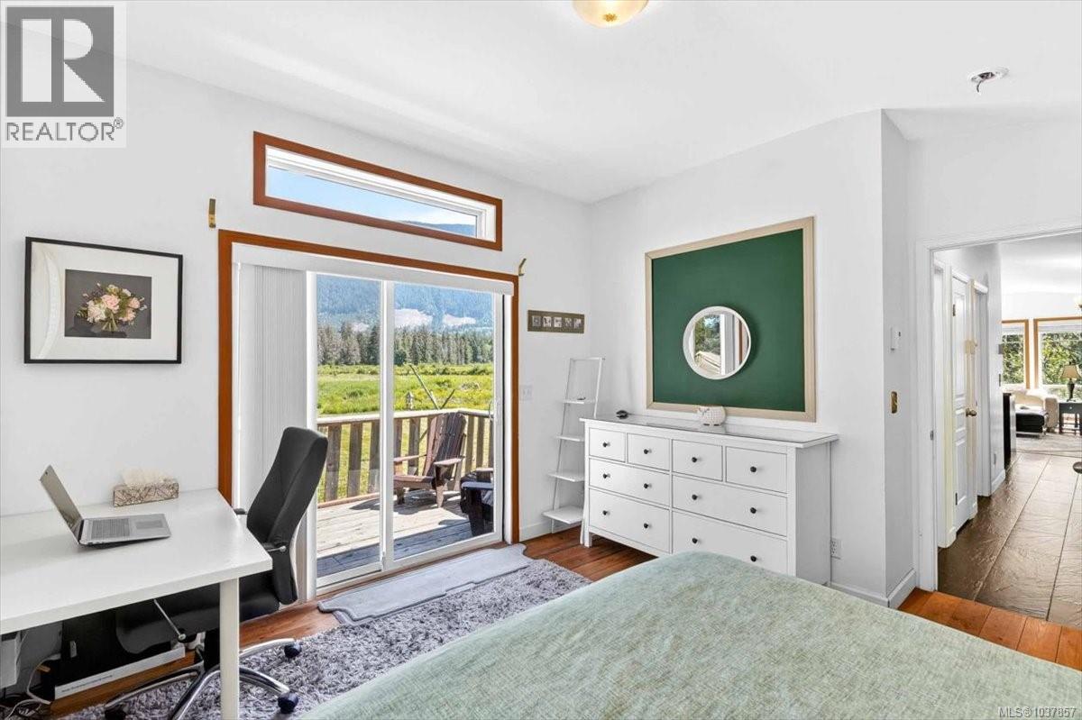 9589 Comox Trail - 14