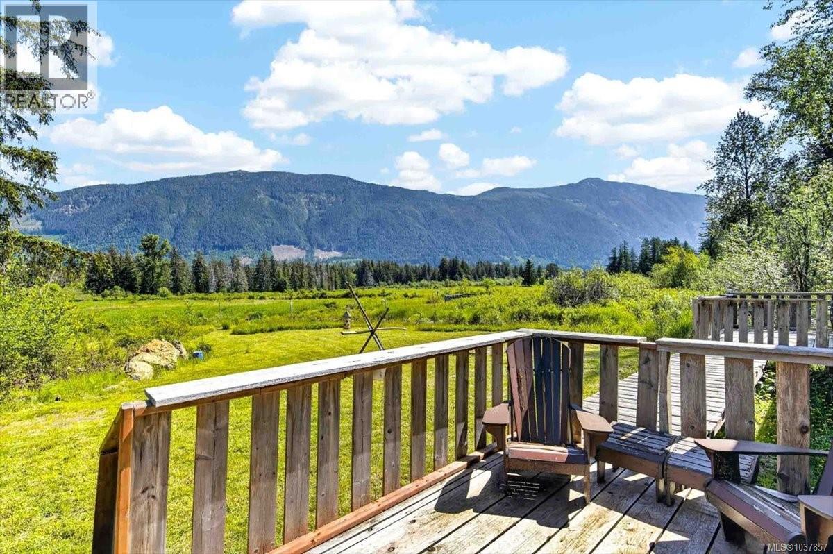 9589 Comox Trail - 24