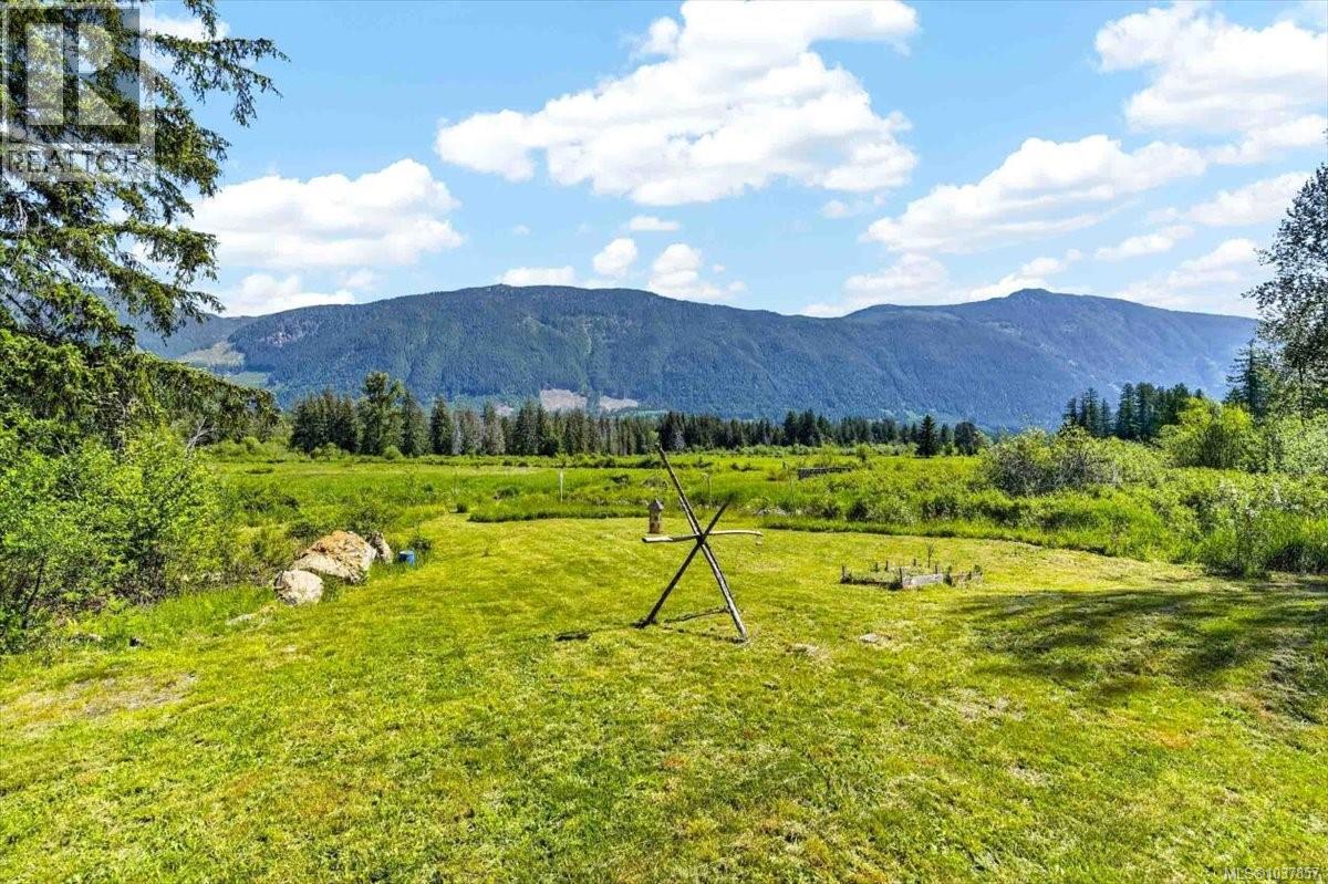 9589 Comox Trail - 36
