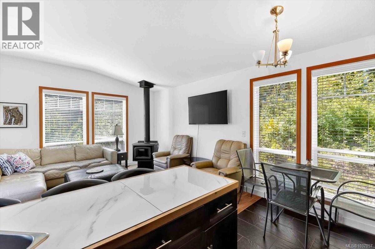 9589 Comox Trail, Port Alberni