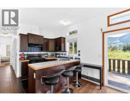 9589 Comox Trail, Port Alberni, BC V9Y8N8 Photo 11