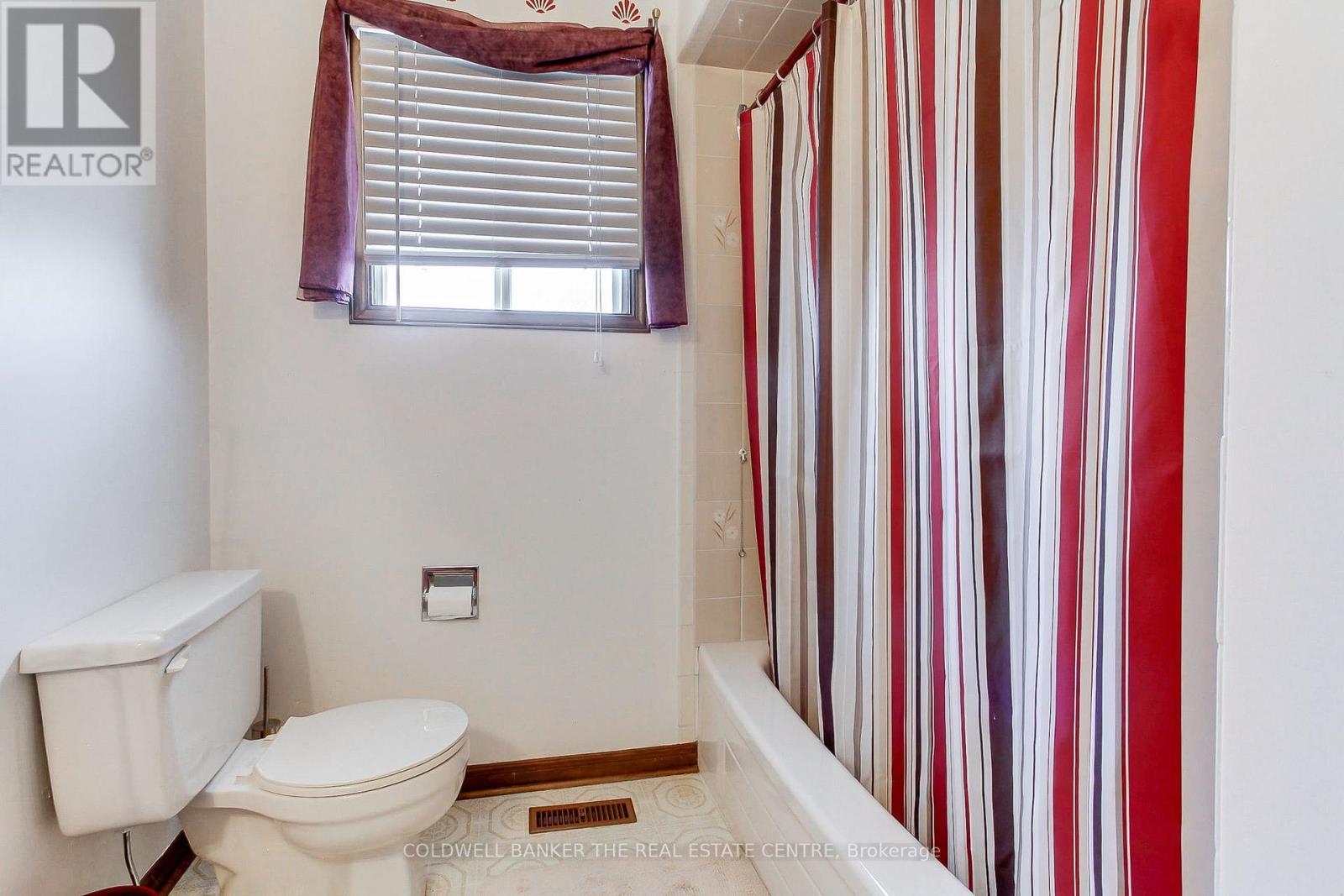318 COLBORNE STREET - 23