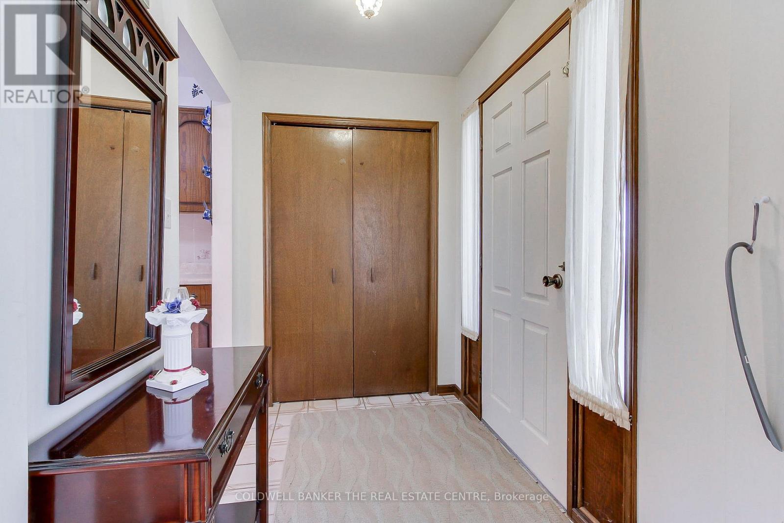 318 COLBORNE STREET - 5