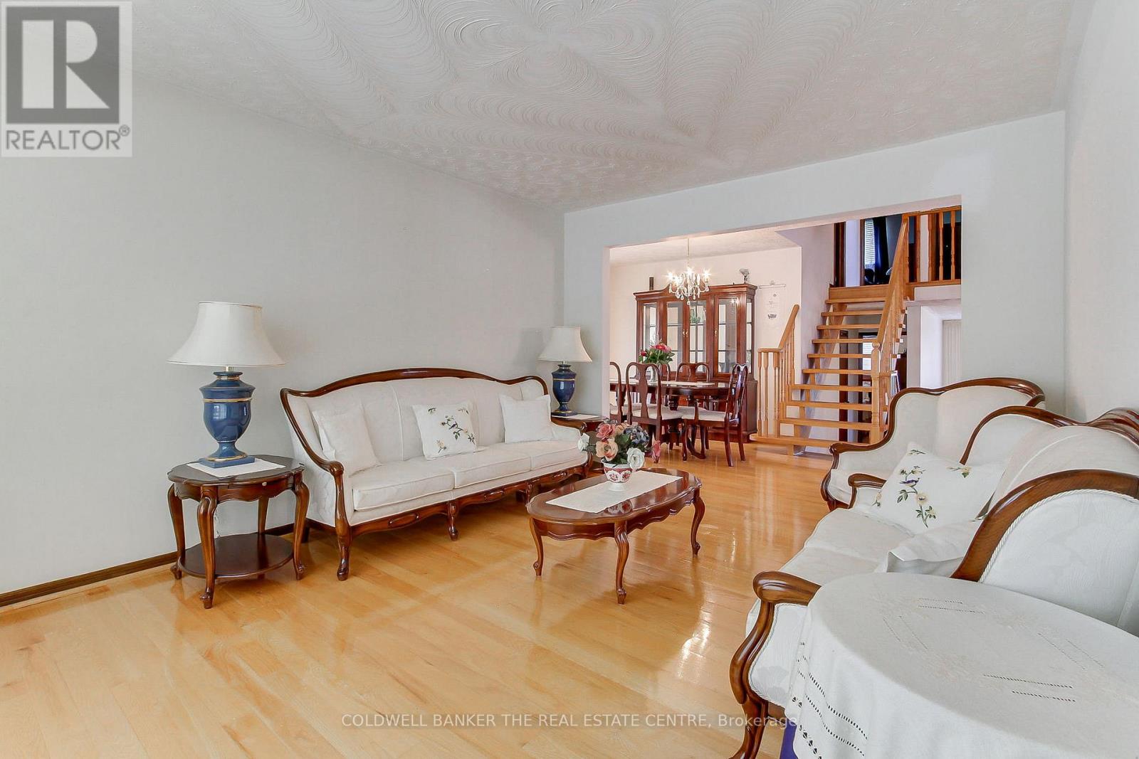 318 COLBORNE STREET - 7