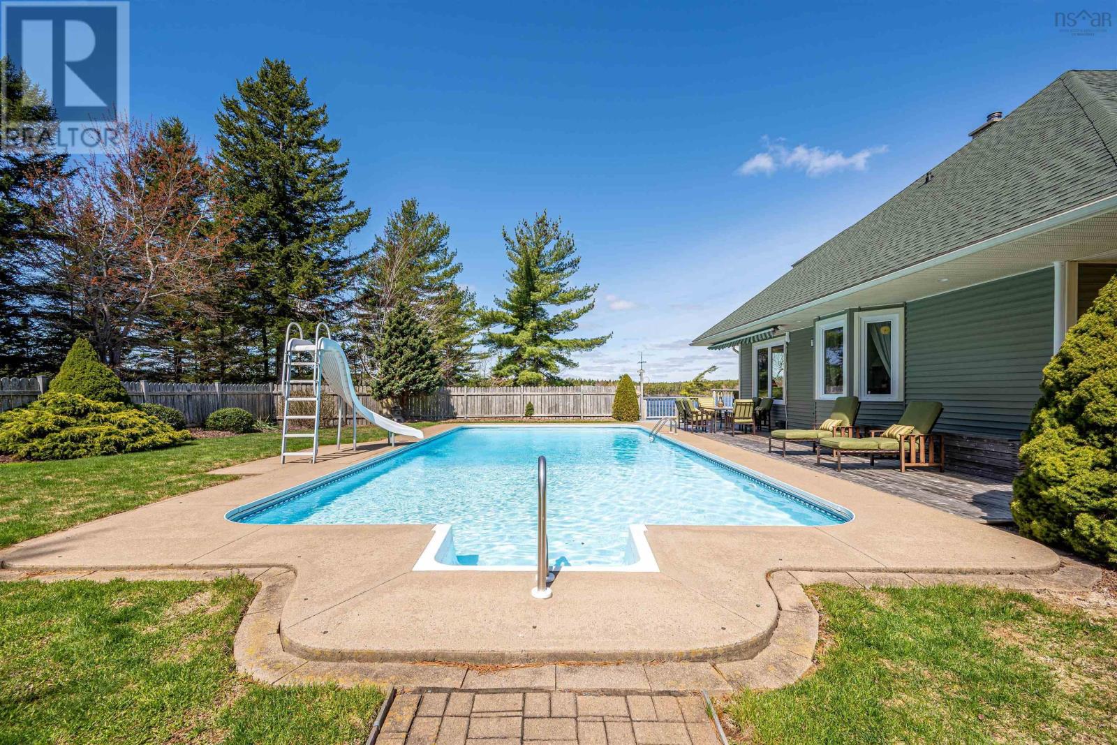 243 Lakeshore Drive - 33