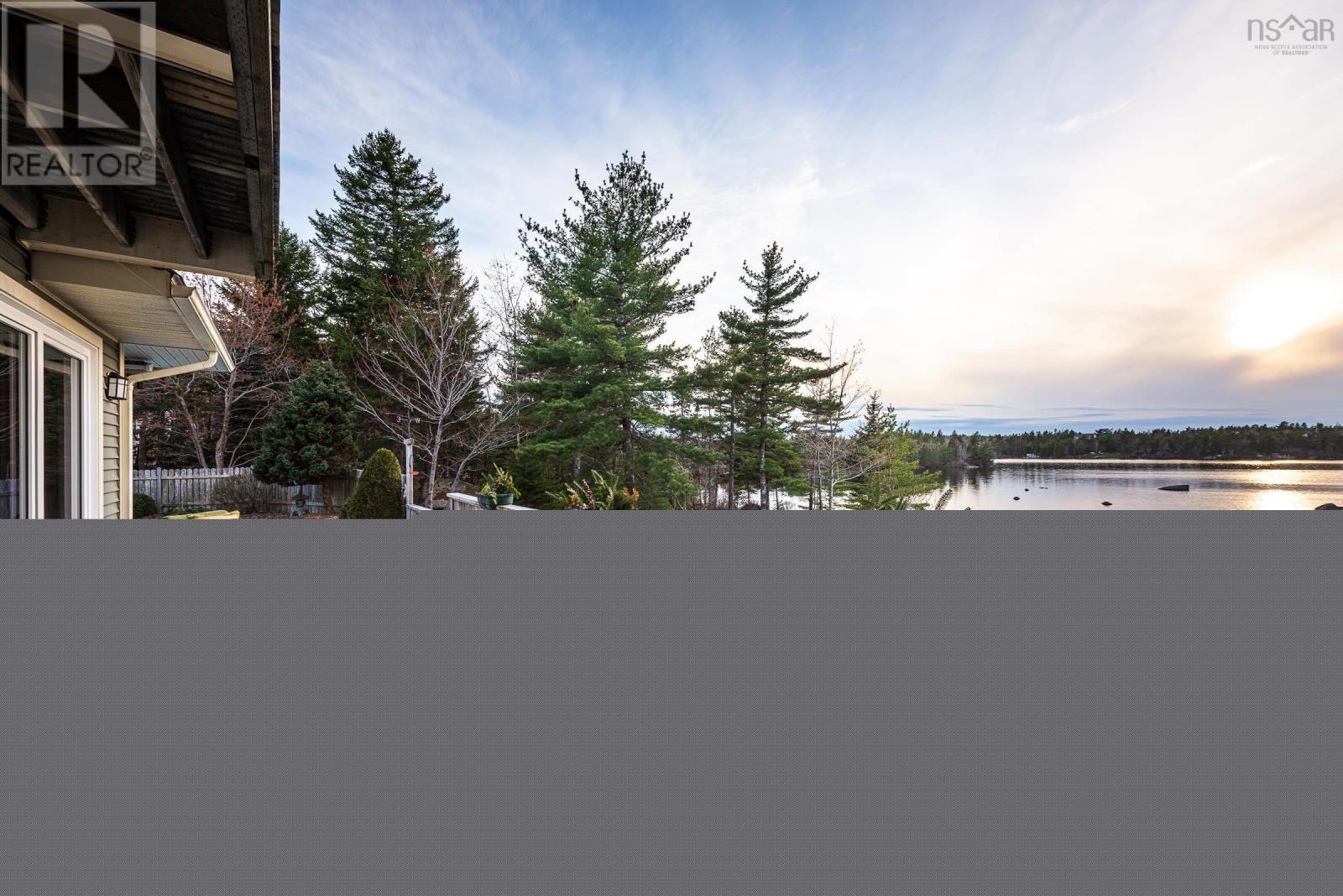243 Lakeshore Drive - 42