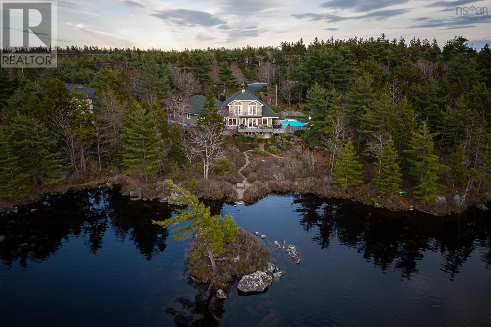 243 Lakeshore Drive - 47